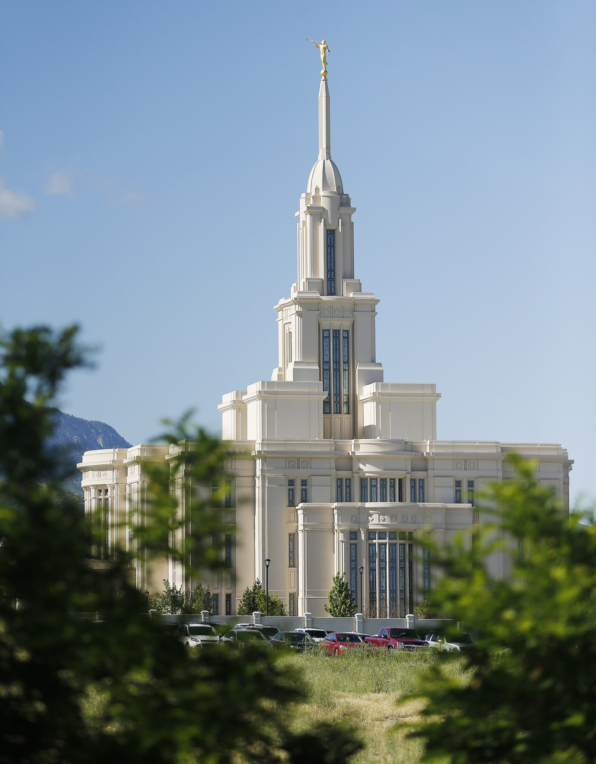 Primary Children building the Payson Utah Temple LDS